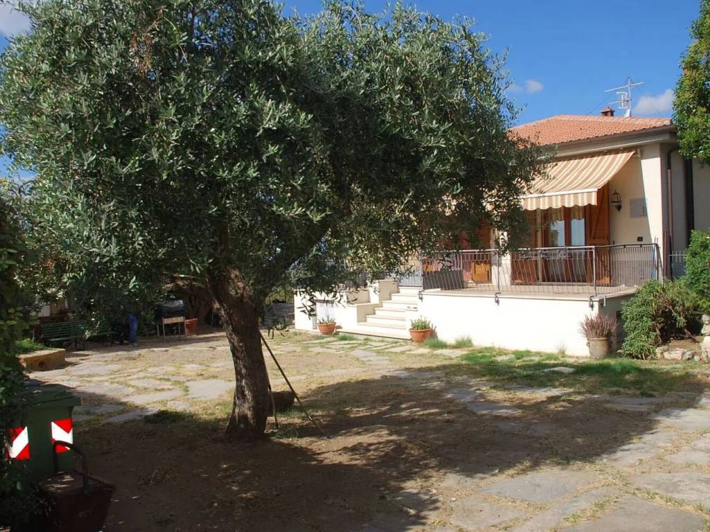 Villa a Magliano in toscana in Magliano In Toscana No Number - Foto 4