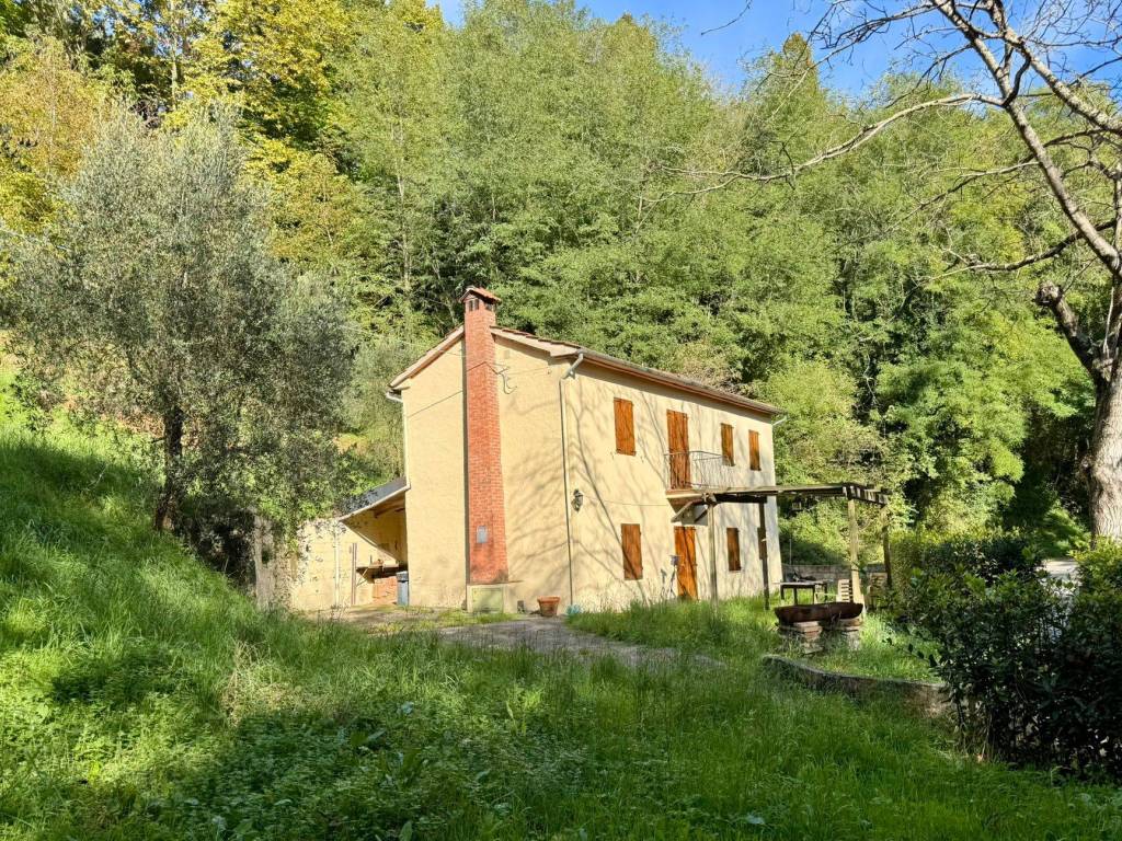 Villa a Bagni di lucca in Località Cerreto, 6 - Foto 2