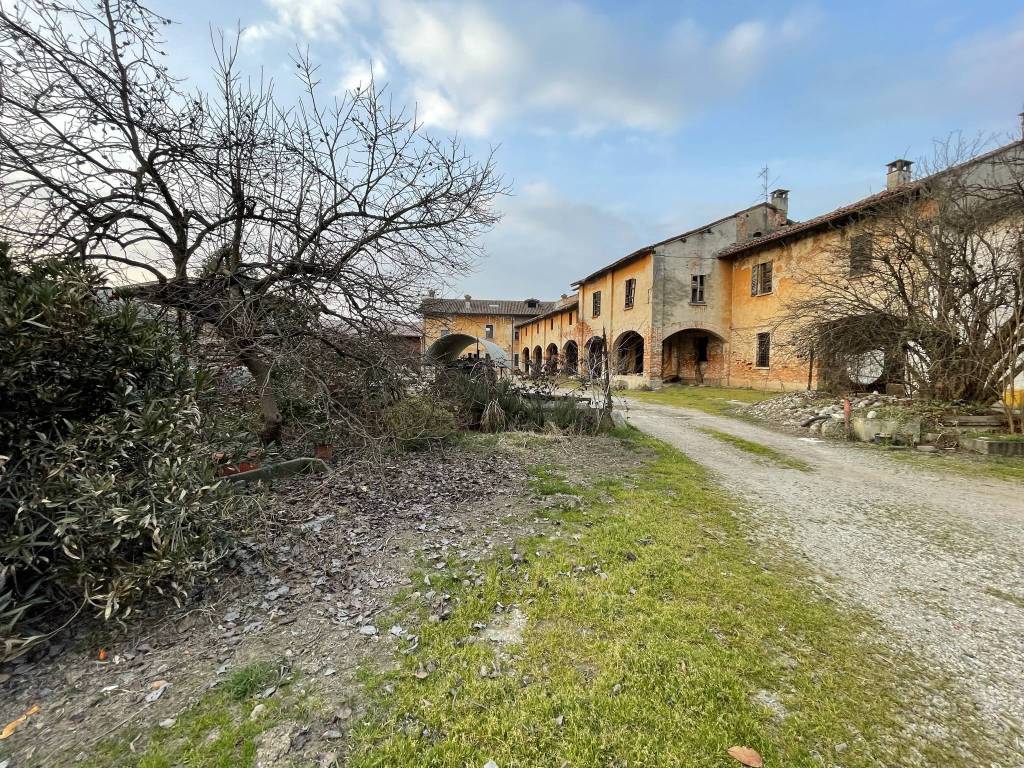 Rustico / casale a Borghetto lodigiano in Via Camillo Benso di Cavour - Foto 4