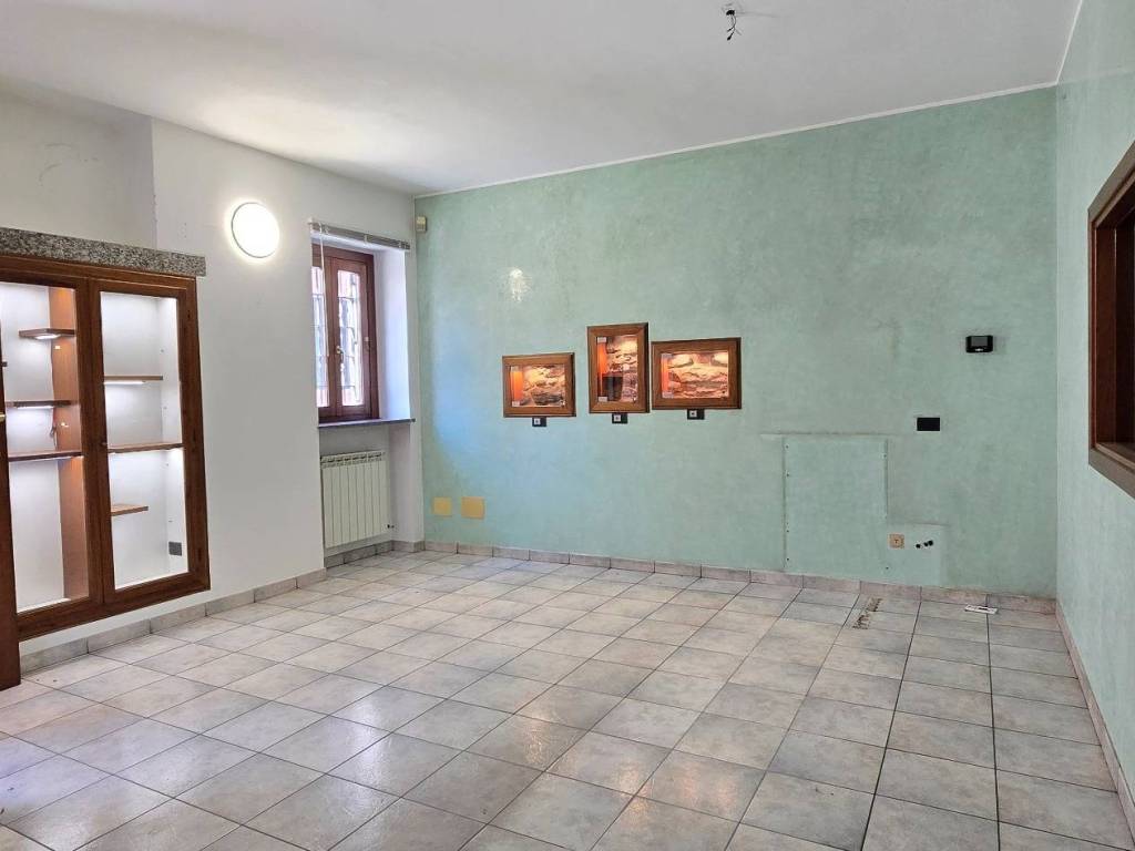 Appartamento a Ternate in Piazza Libertà - Foto 2