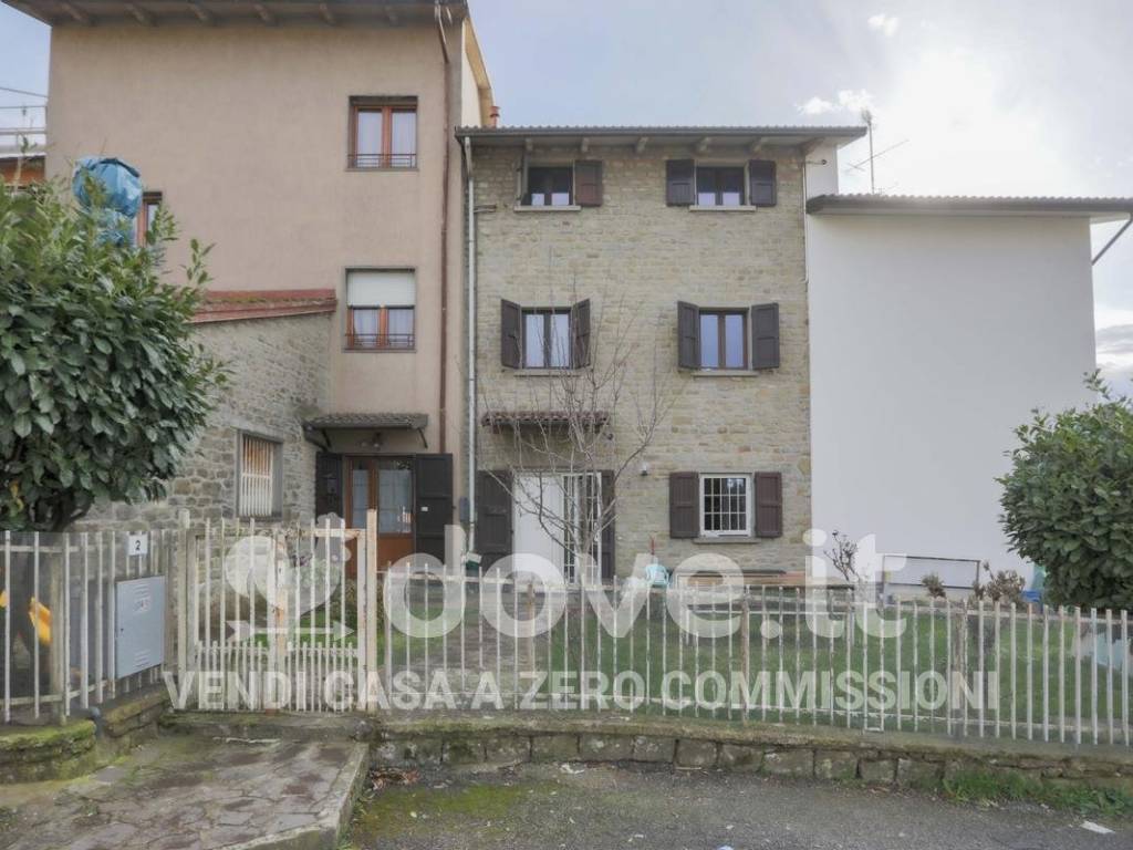 Villa a Castiglione dei pepoli in Via Alberto Dallolio, 2 - Foto 4