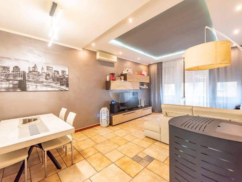 Appartamento a Uboldo in Via Roma, 13 - Foto 2