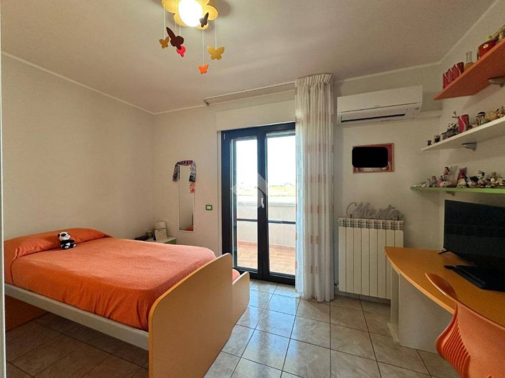 Appartamento a Crotone in Via De curtis, 4 - Foto 5