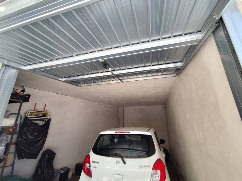Box / garage a Ivrea in Via Aosta, 12 - Foto 4