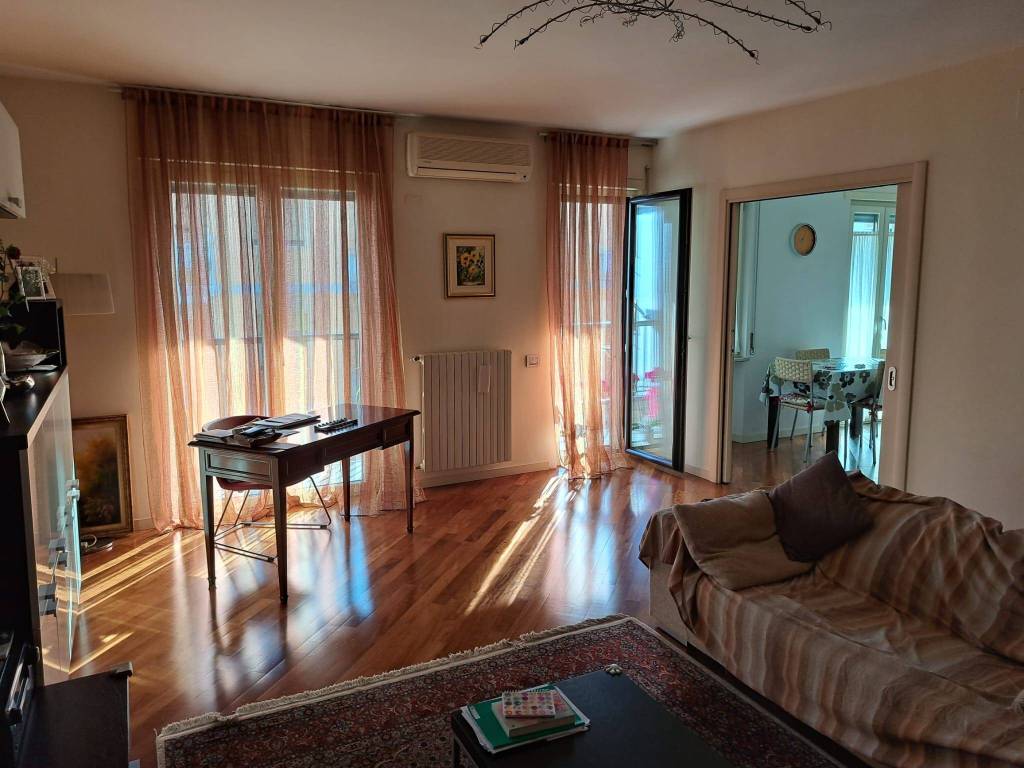 Appartamento a Salerno in Via Raffaele Lettieri, 5 - Foto 4