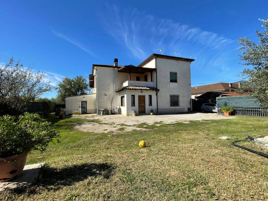 Casa indipendente a Sora in Via Colle Marchitto - Foto 2