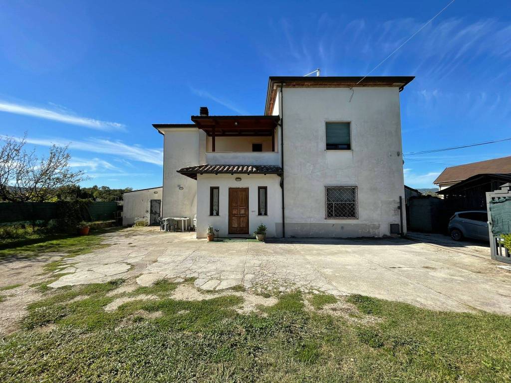 Casa indipendente a Sora in Via Colle Marchitto - Foto 3