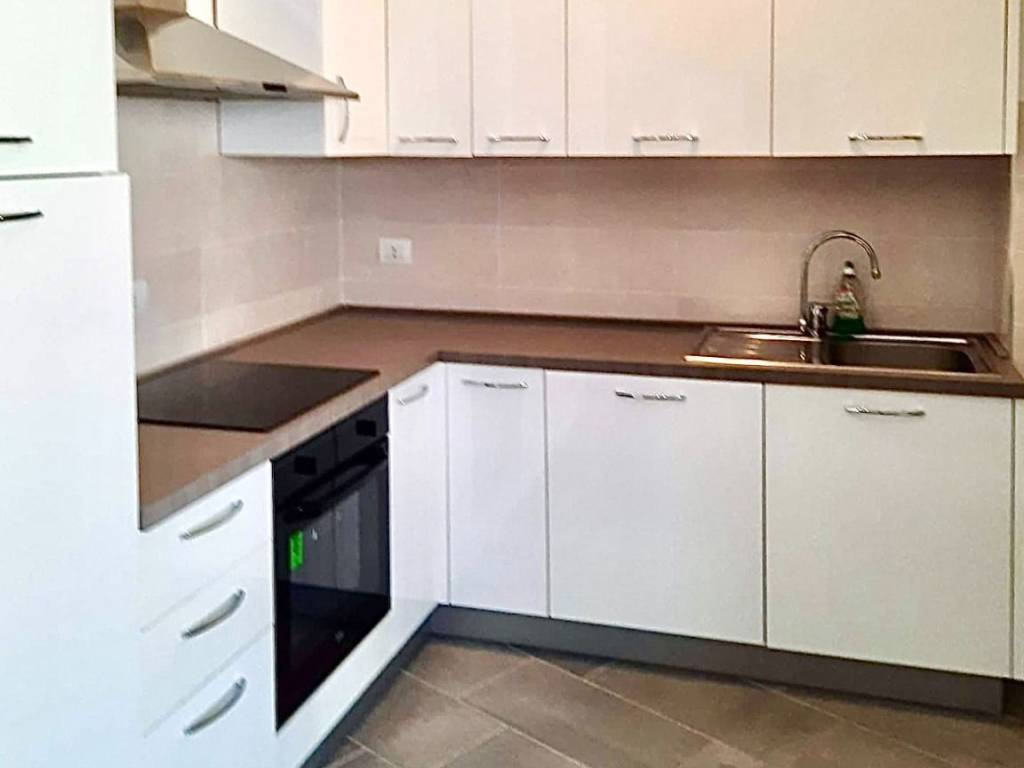 Appartamento a Novara in Via Ugo Ferrandi, 3 - Foto 2