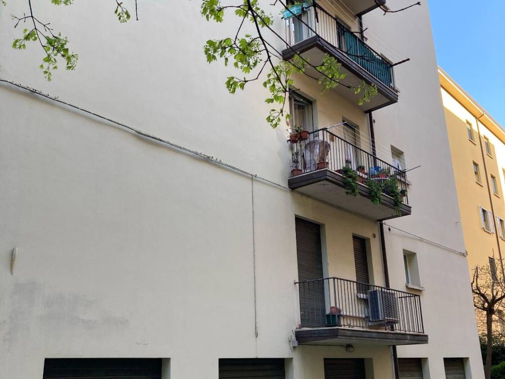 Palazzo / stabile a Bologna in Via Francesco Cilea - Foto 3