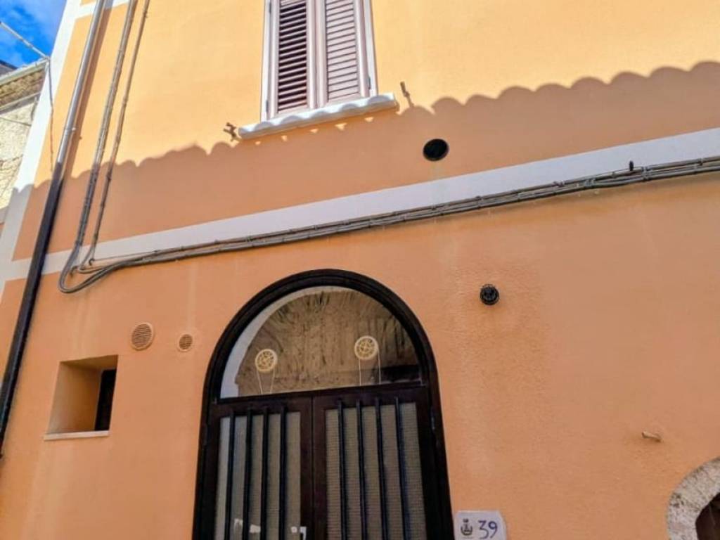 Casa indipendente a Roccamandolfi in Via Annunziata, 8 - Foto 2