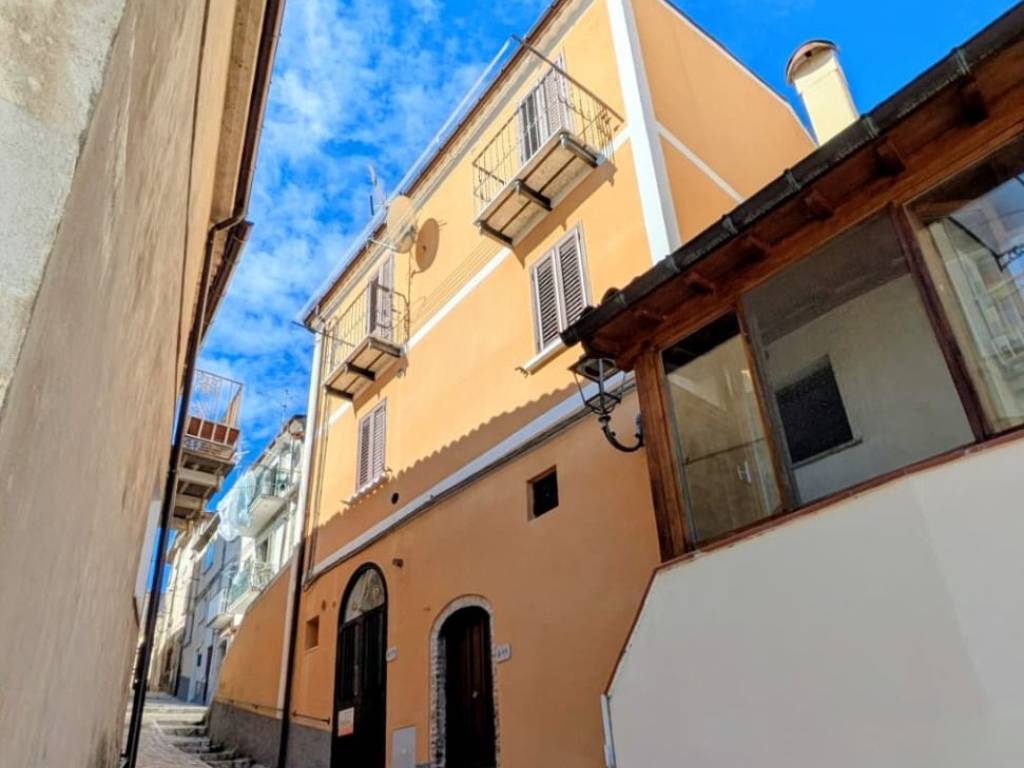Casa indipendente a Roccamandolfi in Via Annunziata, 8 - Foto 4