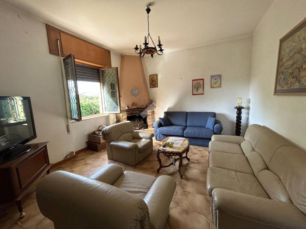 Casa indipendente a Aprilia in Via Adige, 32 - Foto 5