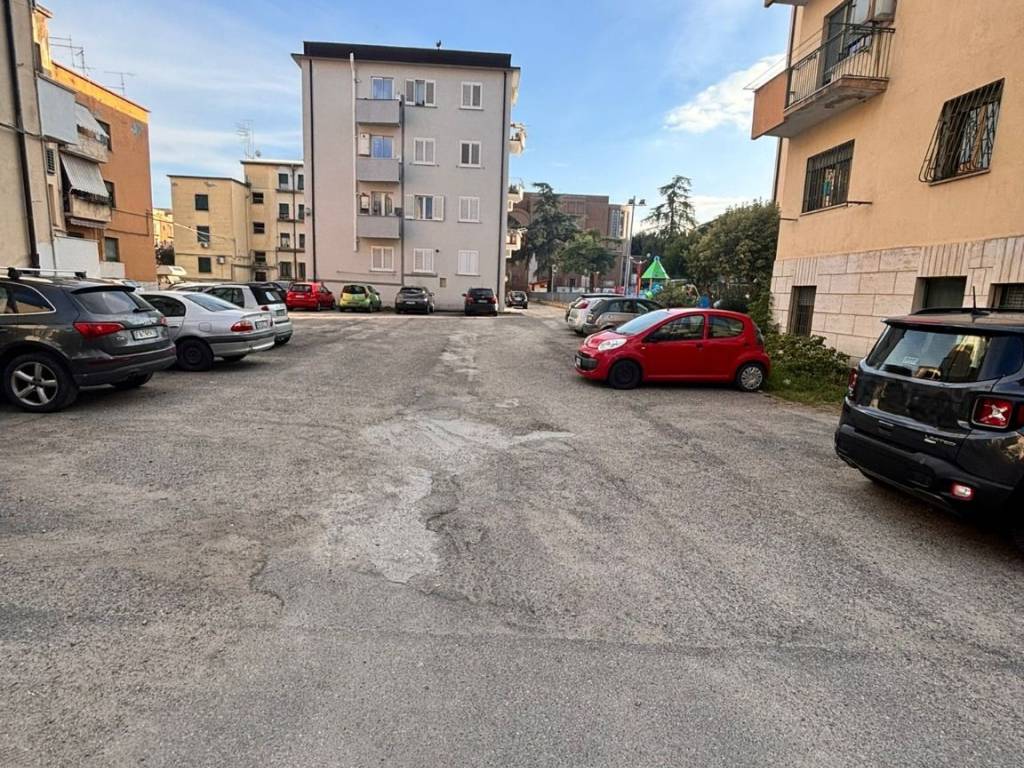 Appartamento a Cosenza in Via Carlo Cattaneo, 11 - Foto 2