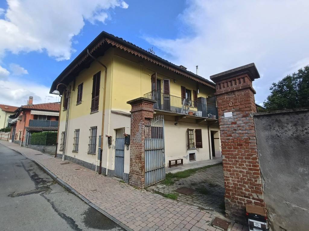 Appartamento a Beinasco in Via Leonardo da Vinci, 2 - Foto 2