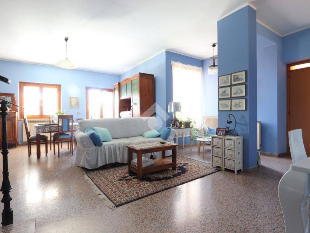 Appartamento a Nereto in Piazza Decio Rubini, 6 - Foto 2