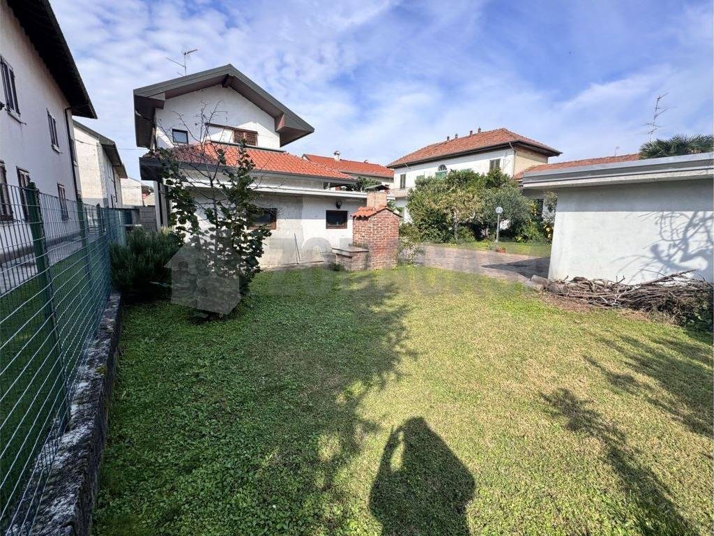 Villa a Lonate pozzolo in Via Reno - Foto 5
