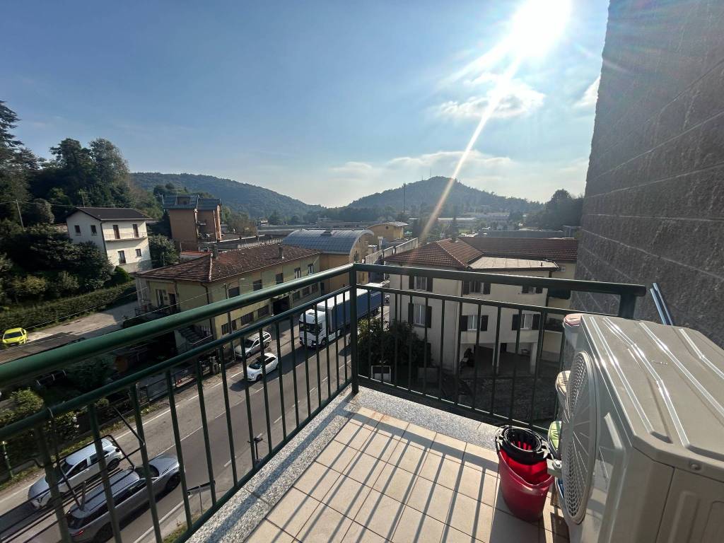Appartamento a Como in Via Oltrecolle, 59 - Foto 3