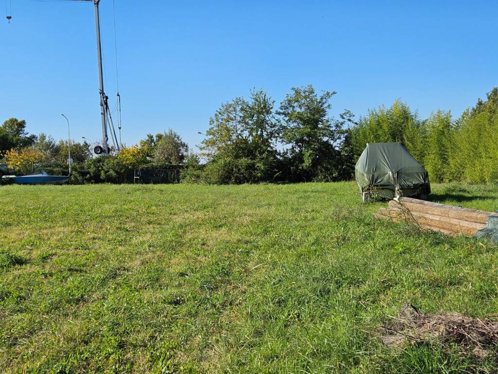 Terreno a Grado in Via Valle d'Aosta - Foto 2