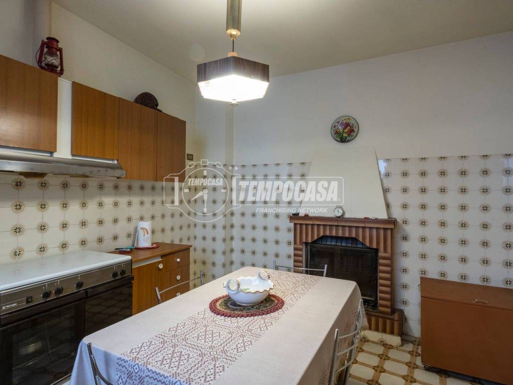 Appartamento a Castelraimondo in Via Crucianelli - Foto 3