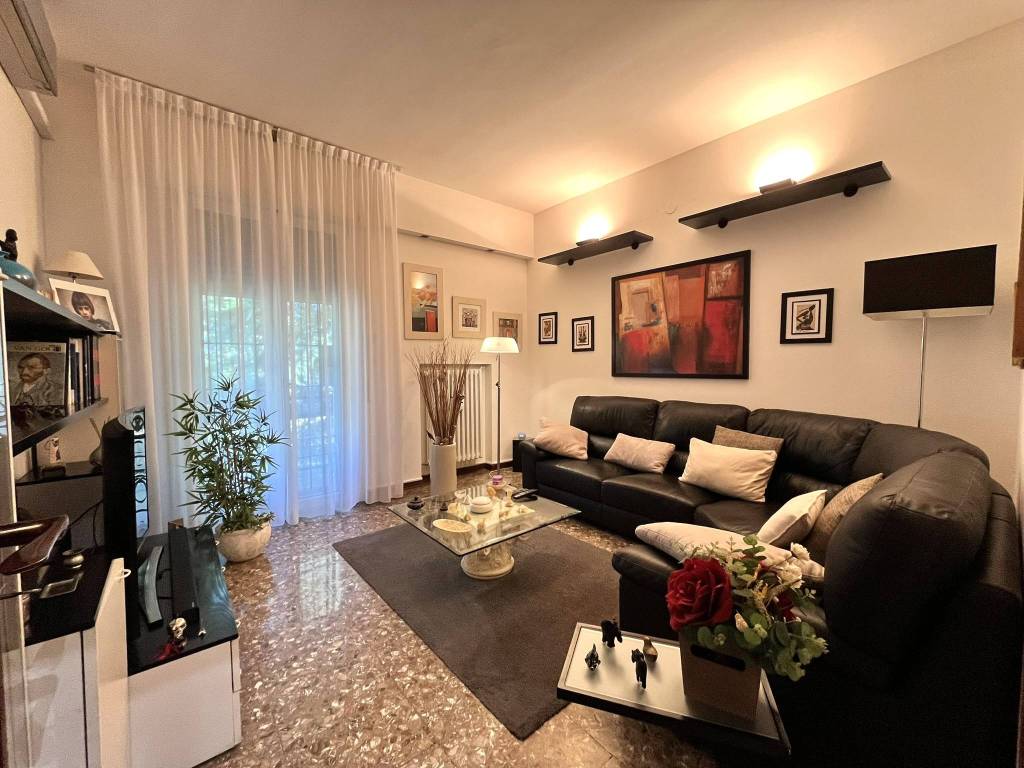 Appartamento a Bologna in Via Arturo Solari - Foto 2