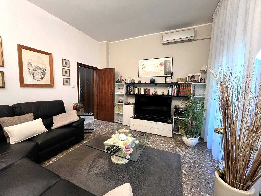 Appartamento a Bologna in Via Arturo Solari - Foto 3