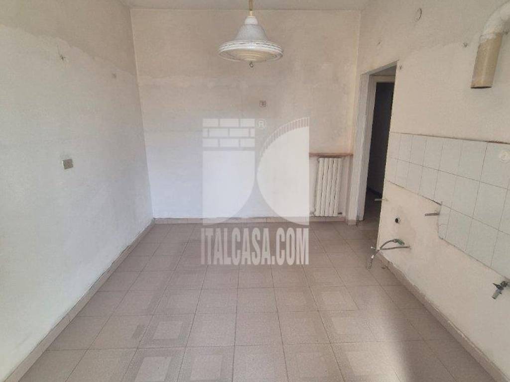 Appartamento a Crotone in via angelina mauro - Foto 4