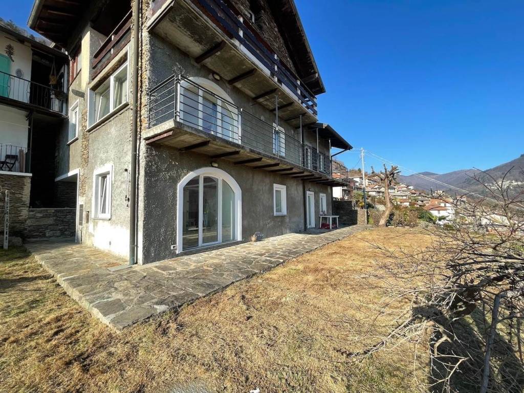 Appartamento a Caprezzo in Via Vico, 17 - Foto 3
