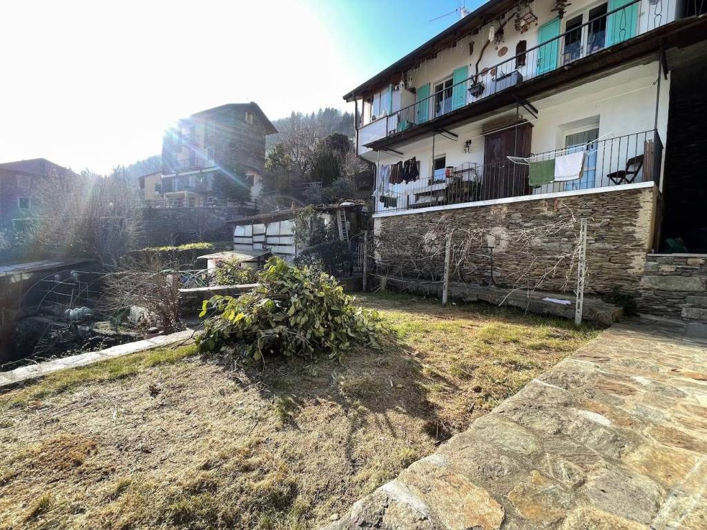 Appartamento a Caprezzo in Via Vico, 17 - Foto 5
