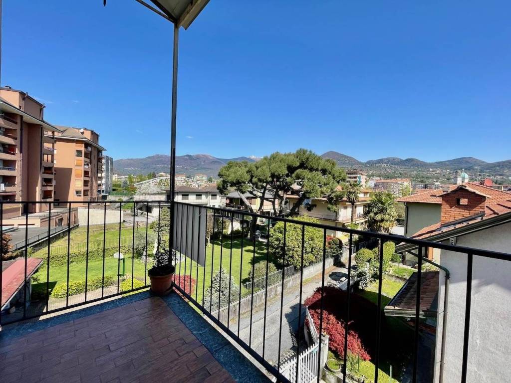 Appartamento a Verbania in Via Olanda, 9 - Foto 2