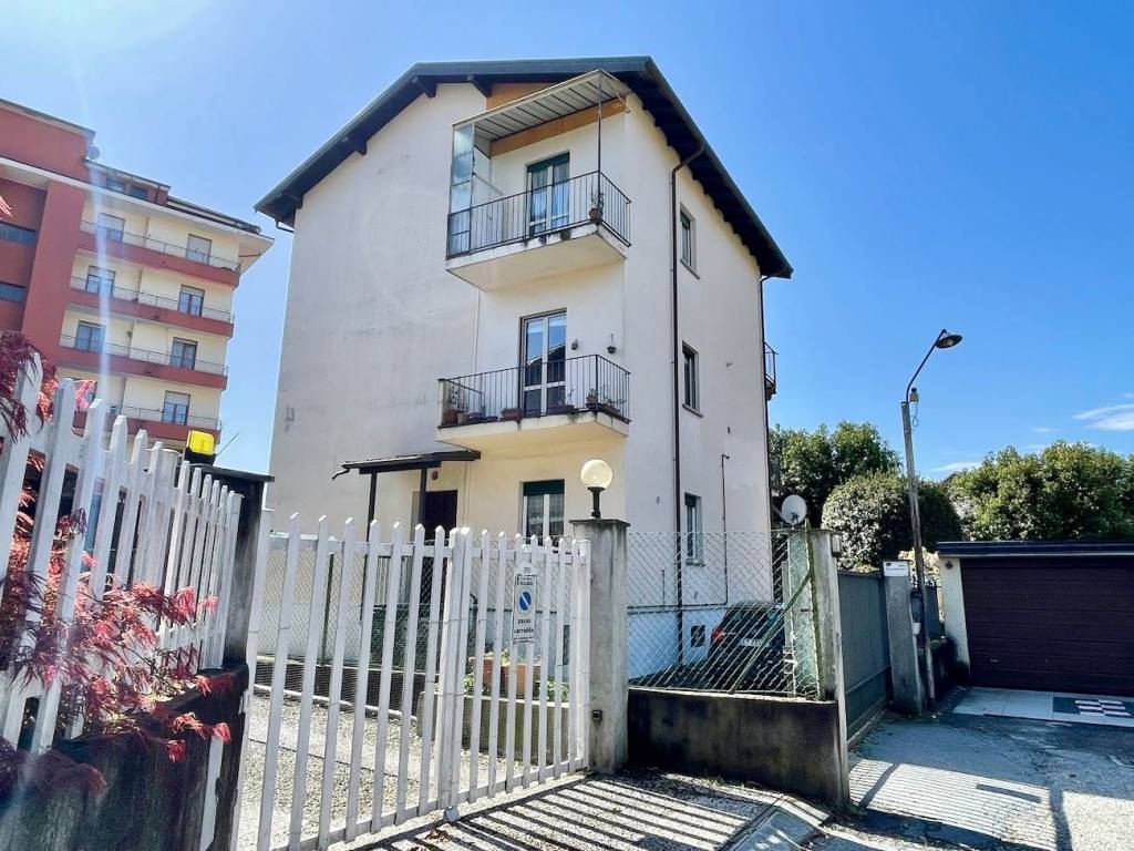 Appartamento a Verbania in Via Olanda, 9 - Foto 3