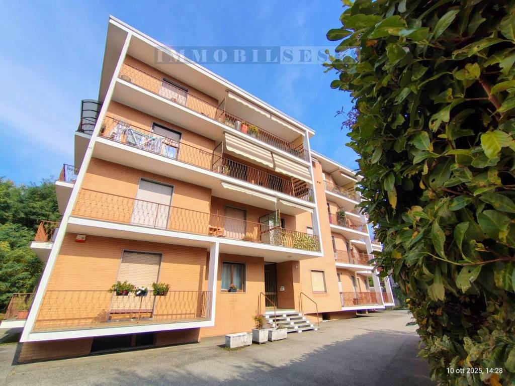Appartamento a Borgosesia in Via marconi, 15 - Foto 2