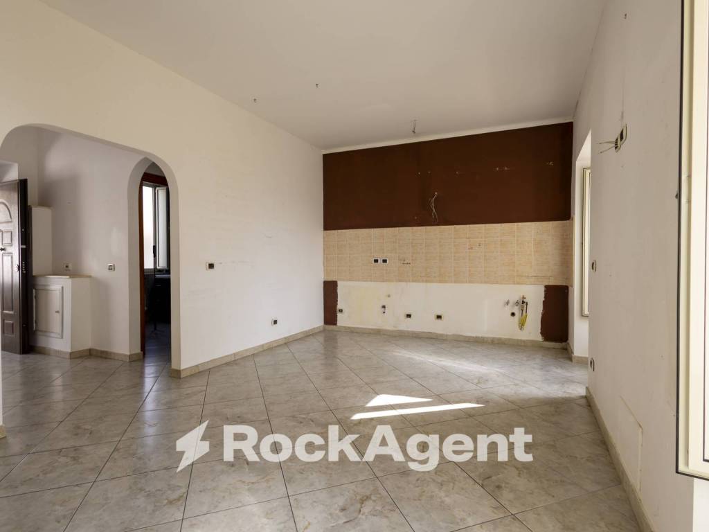 Appartamento a Catanzaro in Largo Raffaele Marincola Cattaneo, 33 - Foto 4