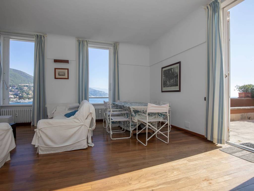 Appartamento a Arenzano in Via della Pineta - Foto 4