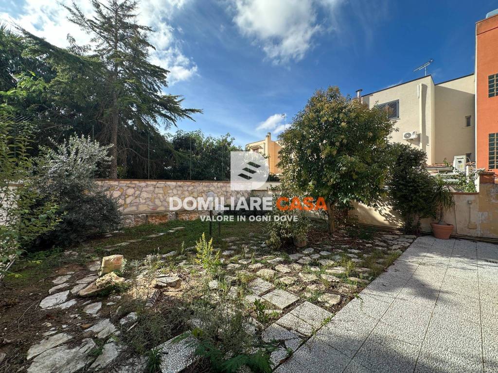 Casa indipendente a Lecce in Via Rapolla, 51 - Foto 2