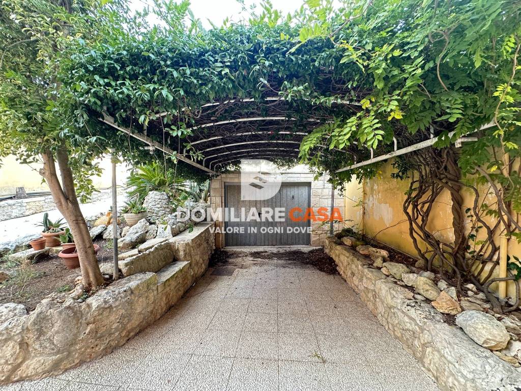 Casa indipendente a Lecce in Via Rapolla, 51 - Foto 4