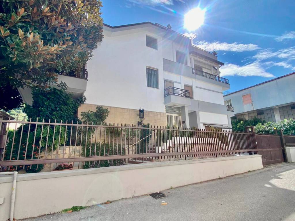 Villa a Roccapiemonte in Via Bottiglieri - Foto 2