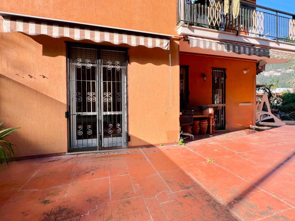 Appartamento a Varazze in Via Bernardo Pizzorno - Foto 2