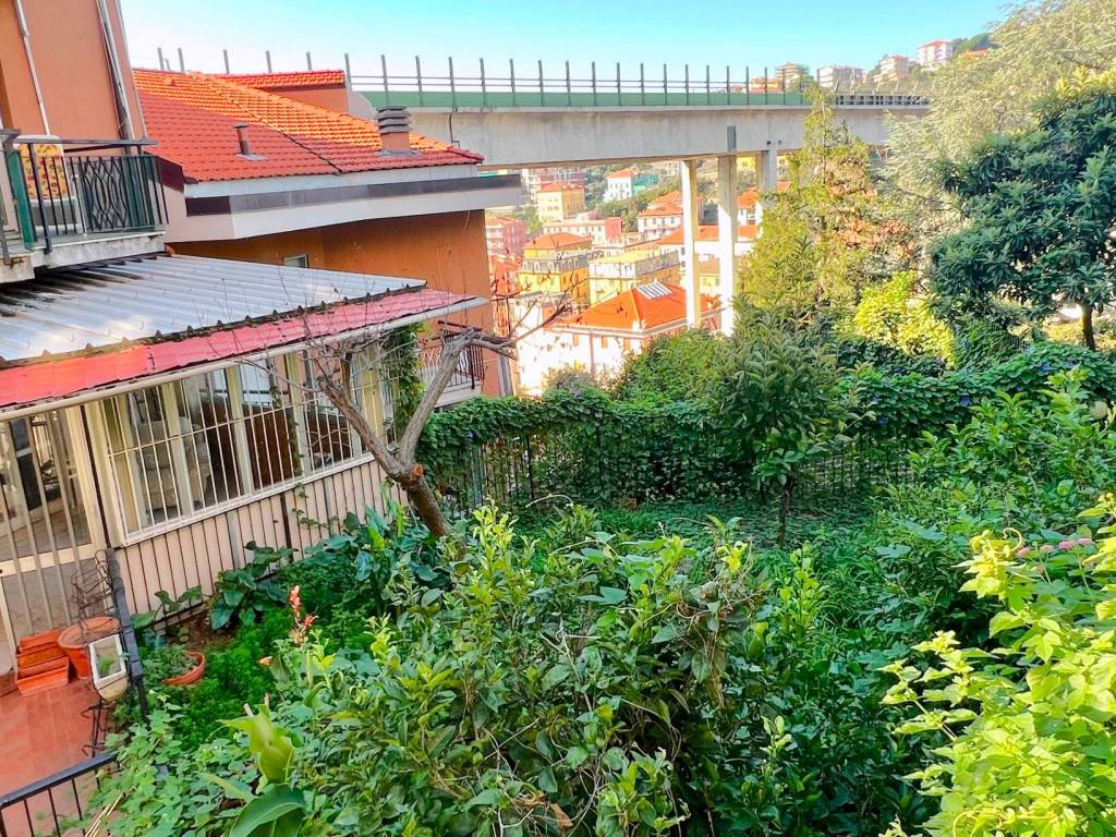 Appartamento a Varazze in Via Bernardo Pizzorno - Foto 5