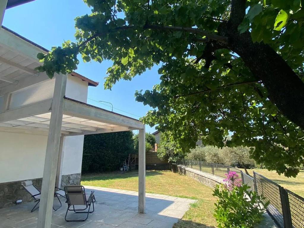 Villa a Santo stefano di magra in Via Della Cisa, 33 - Foto 3