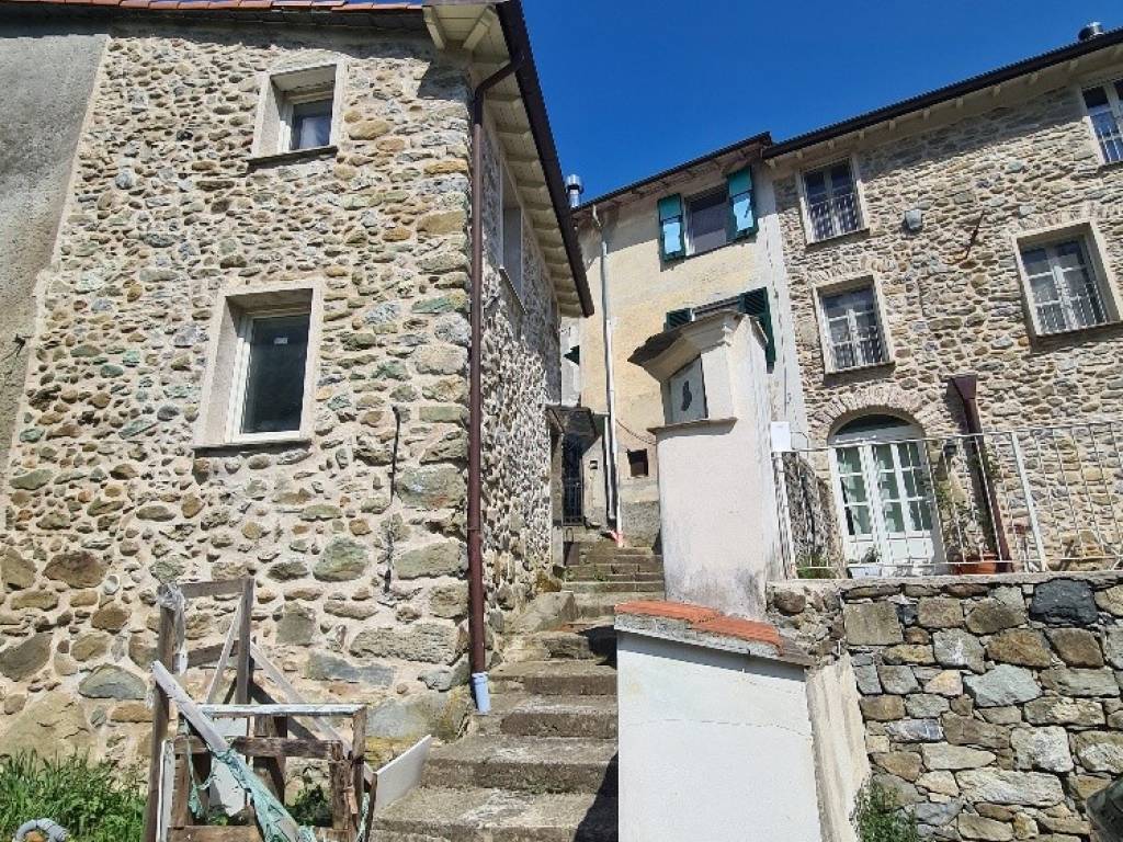 Casa indipendente a Riccò del golfo di spezia in Via del Centro - Foto 2