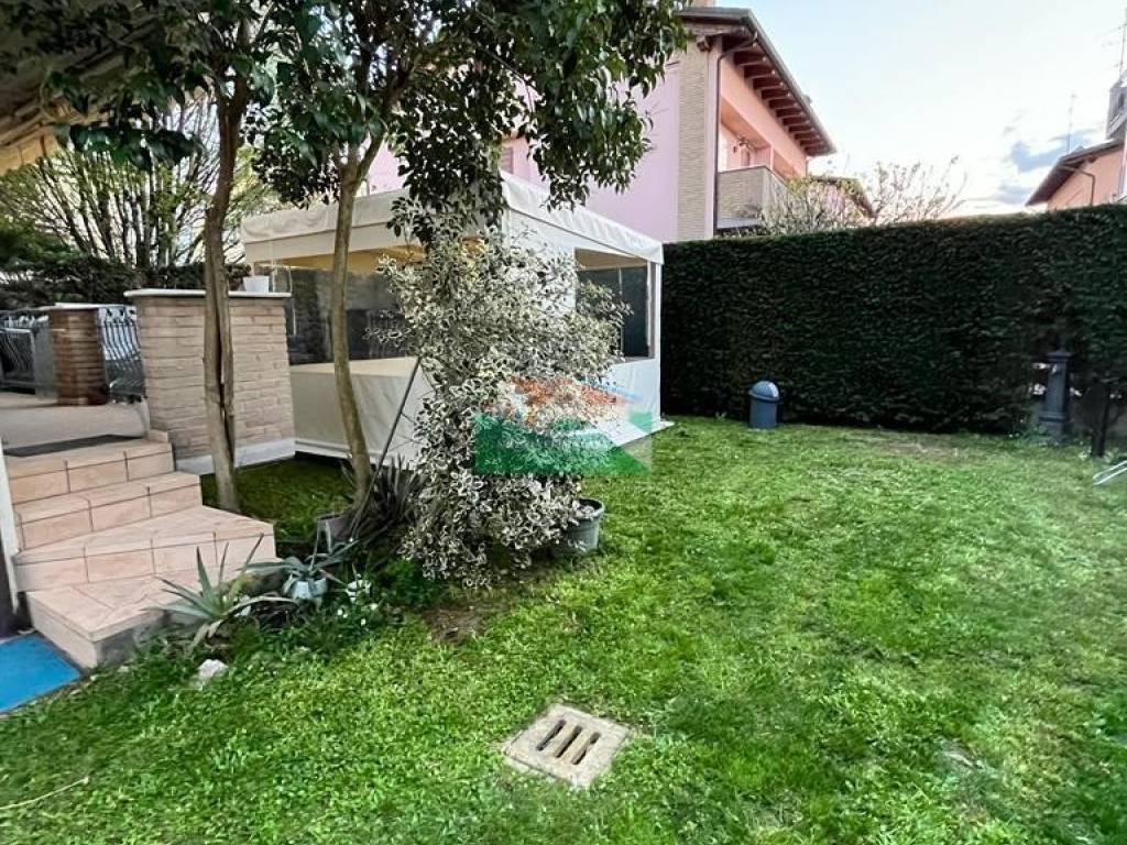 Villetta a schiera a Ravenna in Viale Leon Battista Alberti - Foto 2