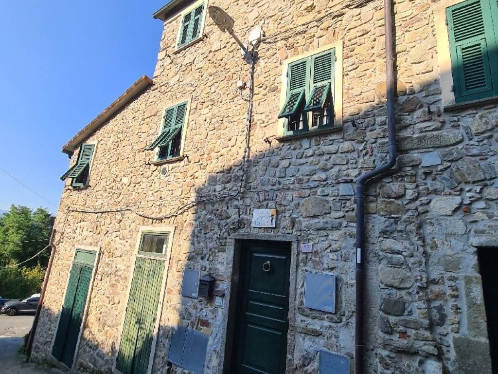 Casa indipendente a Beverino in Via Padivarma - Foto 2