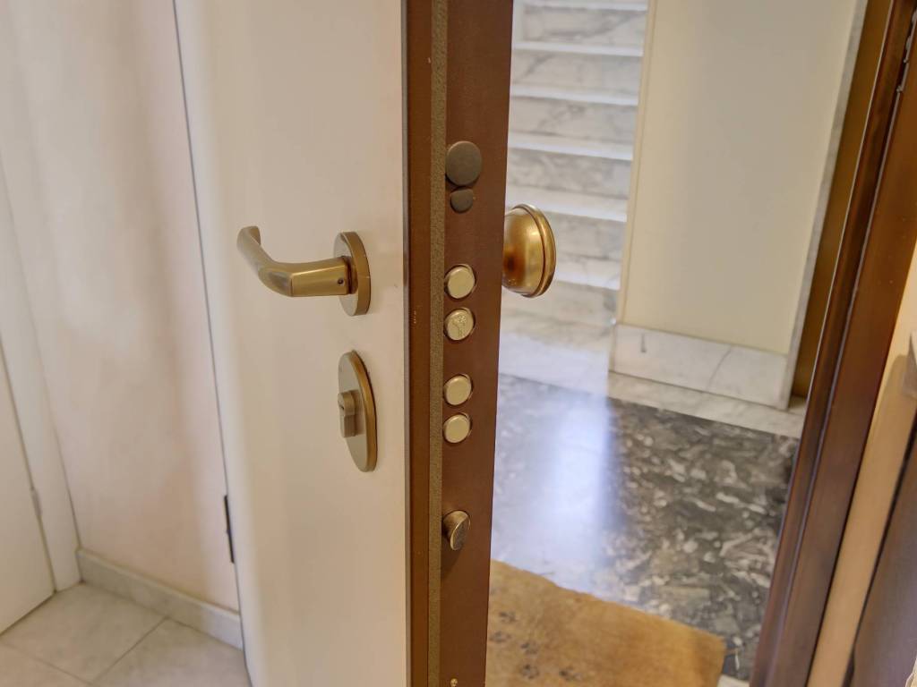 Appartamento a Collegno in Via Cesare Battisti, 2 - Foto 4