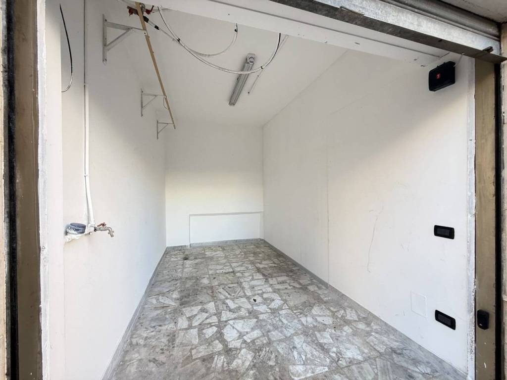 Box / garage a San giovanni rotondo in C.so Nazionale-Via Tamburrano - Foto 2