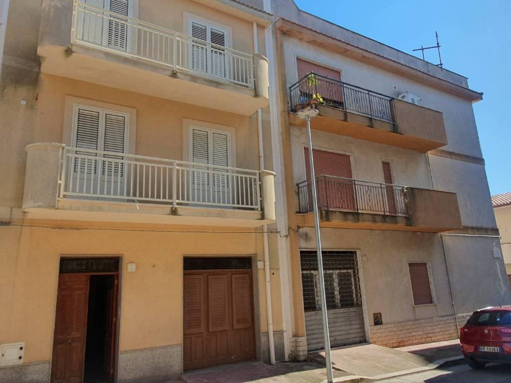 Palazzo / stabile a Santa ninfa in Via Salvatore Quasimodo - Foto 3