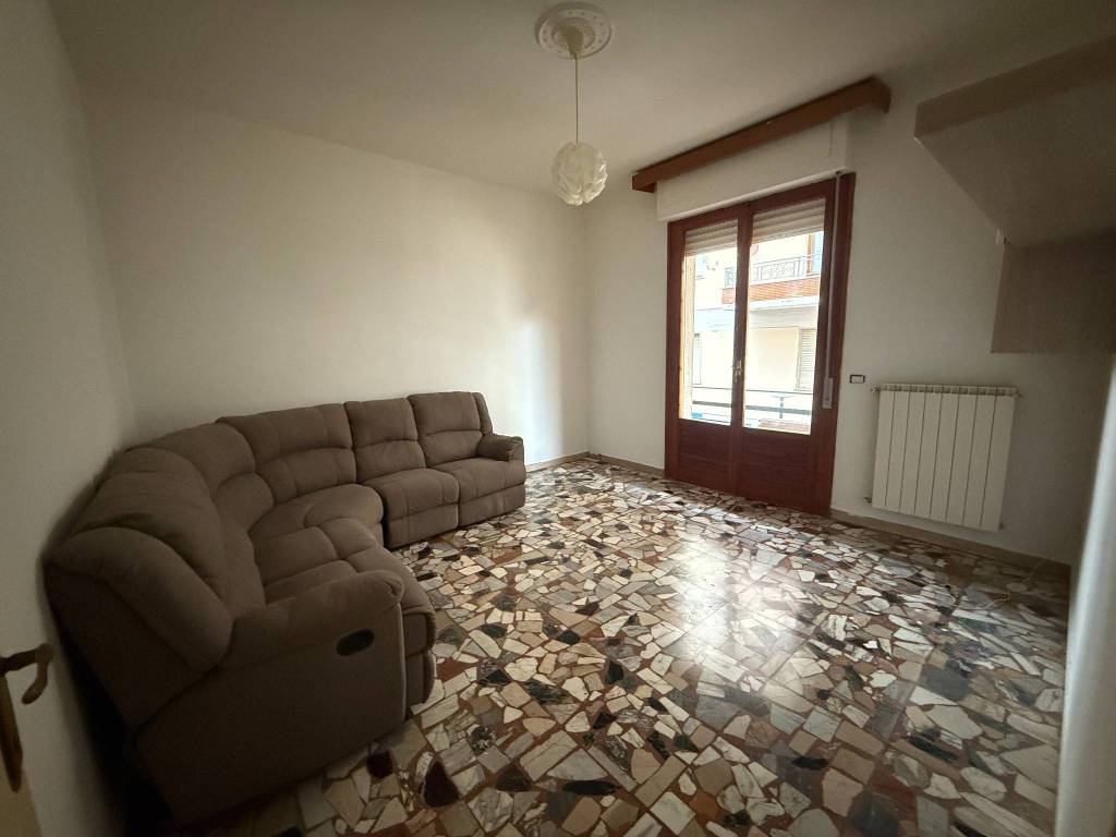 Appartamento a Barberino di mugello in Piazza Camillo Benso di Cavour - Foto 4
