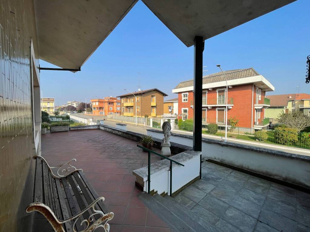Villa a Vercelli in Via Caduti nei Lager, 45 - Foto 4
