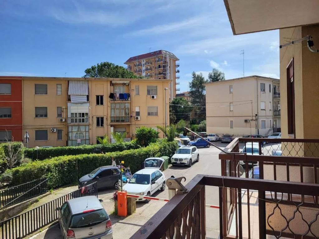 Appartamento a Caltanissetta in Via Leonida Bissolati, 41 - Foto 2