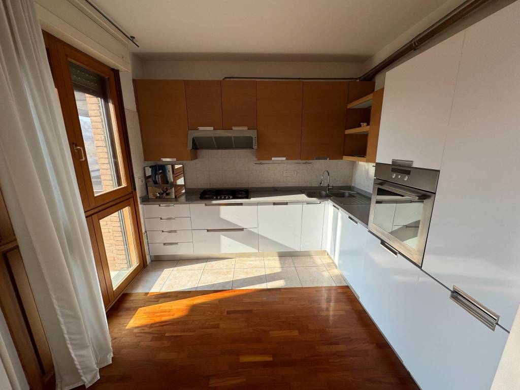 Appartamento a Casalecchio di reno in Via Isonzo, 73 - Foto 4