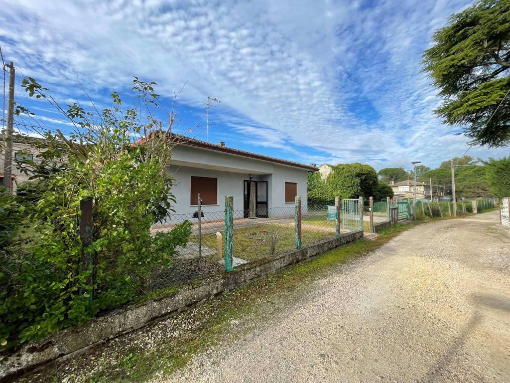 Villa a Porto viro in Via Giuseppe Mazzini, 73 - Foto 3